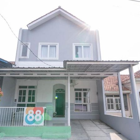 Koolkost Near Taman Budaya Sentul Bogor Kültér fotó